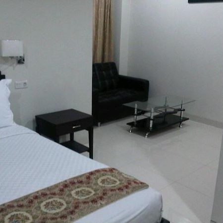 Hotel Pacific Ambon Extérieur photo